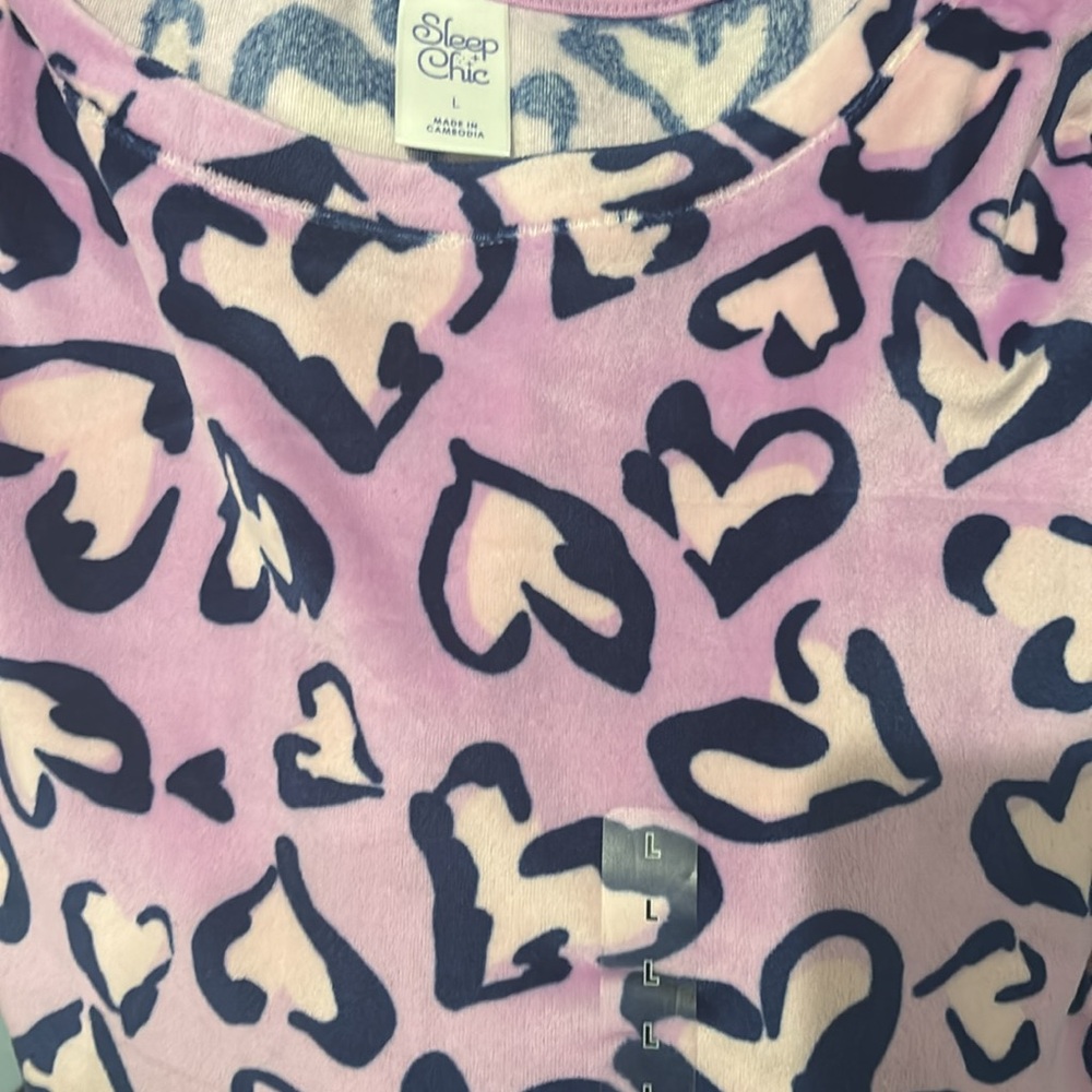 Velvety velour pajamas for women size large heart print - Picture 2 of 4